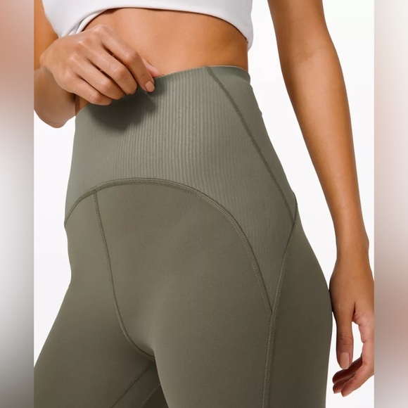 Lululemon Athletica Blissful Bend Super High-Rise Biker Short 8" Olive Women’s 0 - Picture 2 of 12